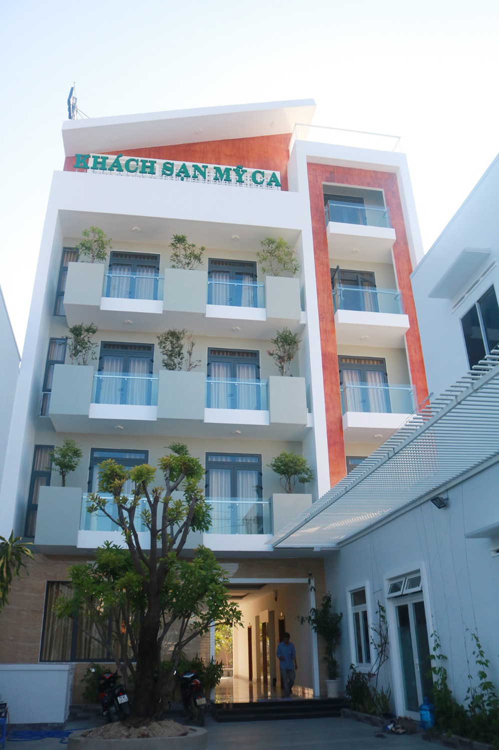 khach san cam ranh sedg 7